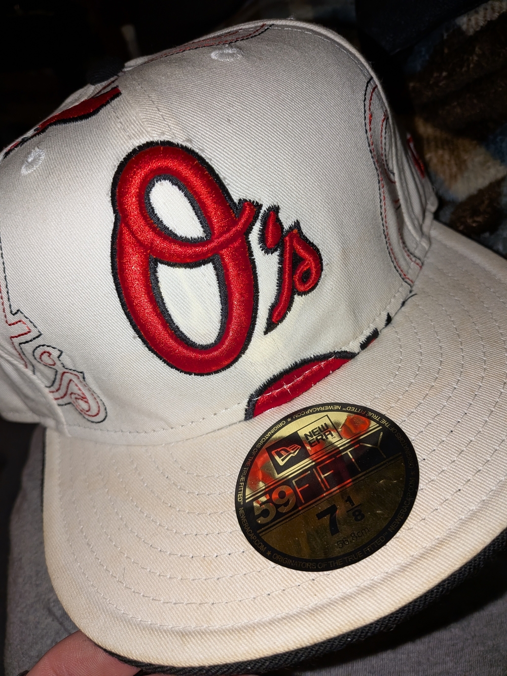 New Era Men's O's Embroidered Cream Baseball Cap - Red Accents